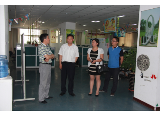 邢臺(tái)開發(fā)區(qū)黨工委副書記李群鎖到我公司參觀考察