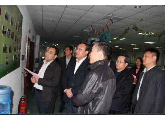河北省人民政府副秘書(shū)長(zhǎng)那書(shū)晨、邢臺(tái)市副市長(zhǎng) 郭旭濤等省市領(lǐng)導(dǎo)來(lái)我公司參觀考察