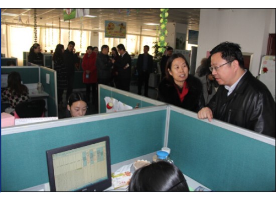 中國青年報編委、共青團新聞中心部主任黃勇 一行來我公司調(diào)研指導(dǎo)工作